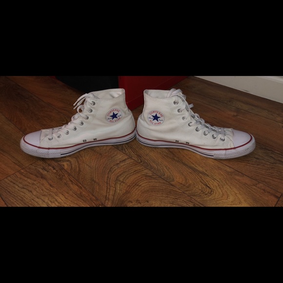Converse - Picture 2 of 2
